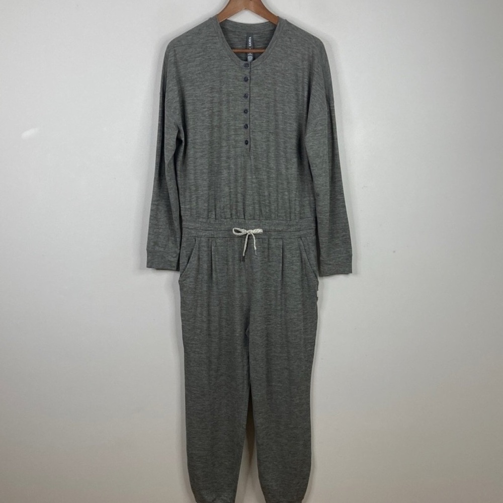 Vuori Jumpsuit Medium Heather Gray Lux Henley Performance Stretch Loungewear